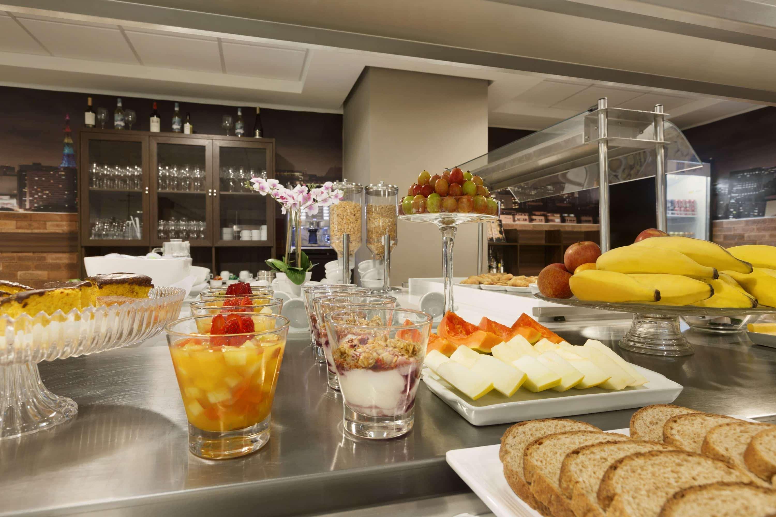 ホテル Tryp By Wyndham Sao Paulo Guarulhos Airport エクステリア 写真