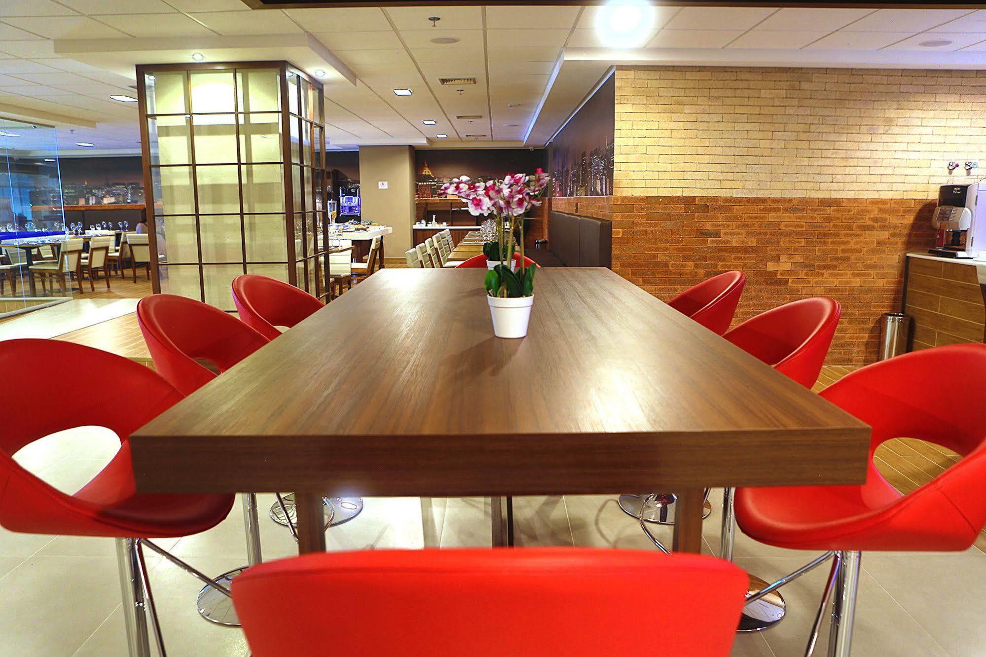 ホテル Tryp By Wyndham Sao Paulo Guarulhos Airport エクステリア 写真